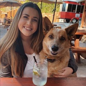 Meet your Posher, Brooke